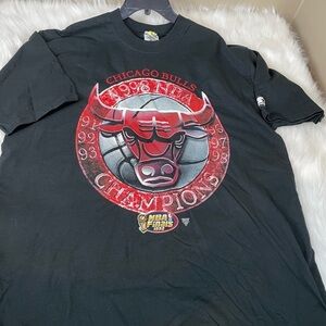 Vintage New with Tags Starter Chicago Bulls 1998 NBA Champions T-Shirt